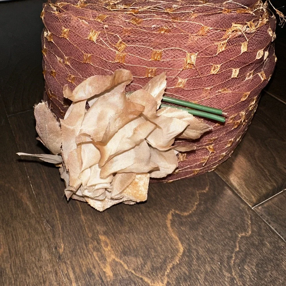Vintage 1950’s Netted Pillbox Hat Mauve Nutmeg Silk Floral